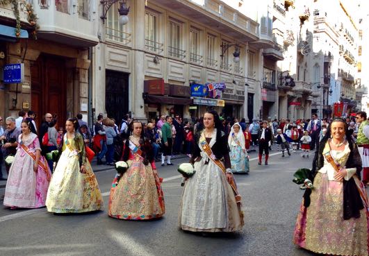 Voy a Valencia para ir a Las Fallas